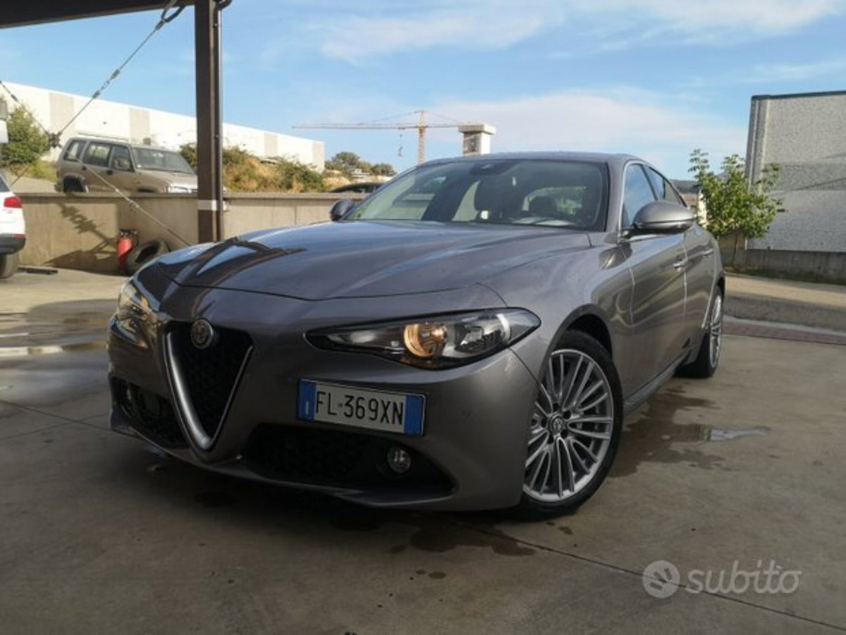 Alfa Romeo Giulia 2.2 Turbodiesel 180 CV AT8 Super (18)
