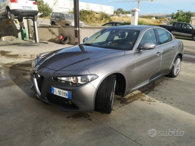 Alfa Romeo Giulia 2.2 Turbodiesel 180 CV AT8 Super (2)