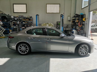 Alfa Romeo Giulia 2.2 Turbodiesel 150 CV AT8 Business (6)