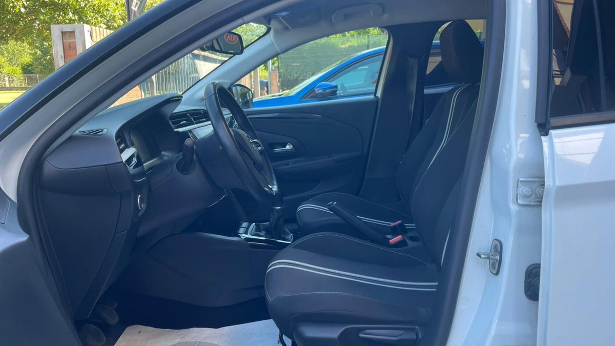 Opel Corsa 1.2 Design & Tech (7)