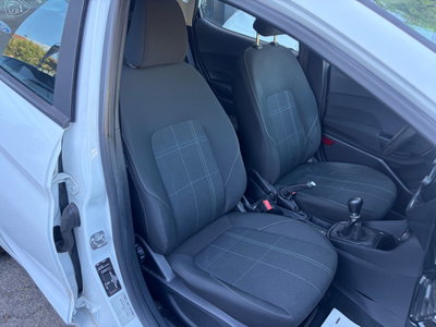 Ford Fiesta 1.1 75 CV GPL 5 porte (12)