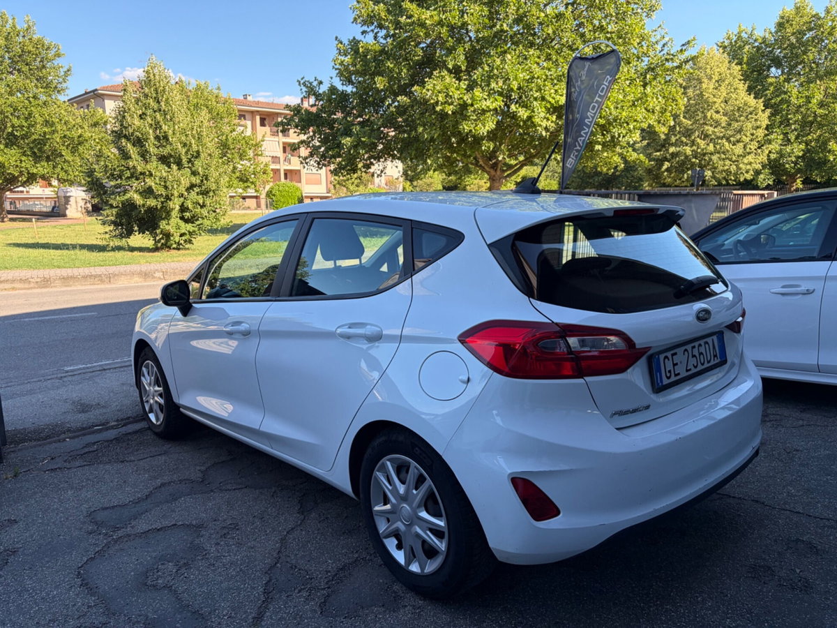 Ford Fiesta 1.1 75 CV GPL 5 porte (5)