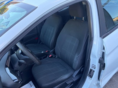 Ford Fiesta 1.1 75 CV GPL 5 porte (9)