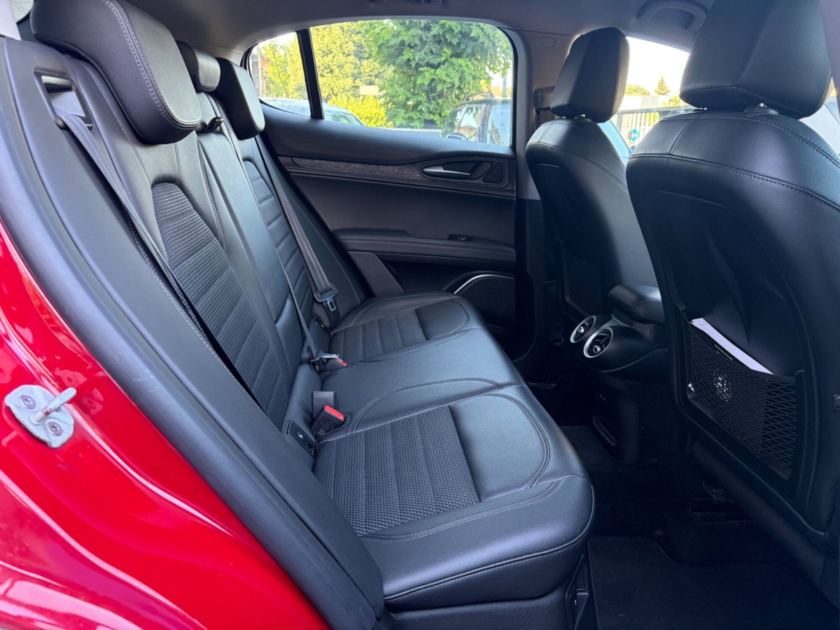 Alfa Romeo Stelvio Stelvio 2.2 Turbodiesel 190 CV AT8 RWD Executive (6)