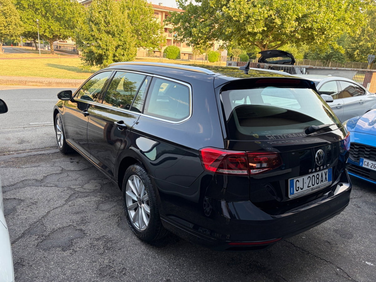 Volkswagen Passat Variant 2.0 TDI SCR EVO DSG Business (4)