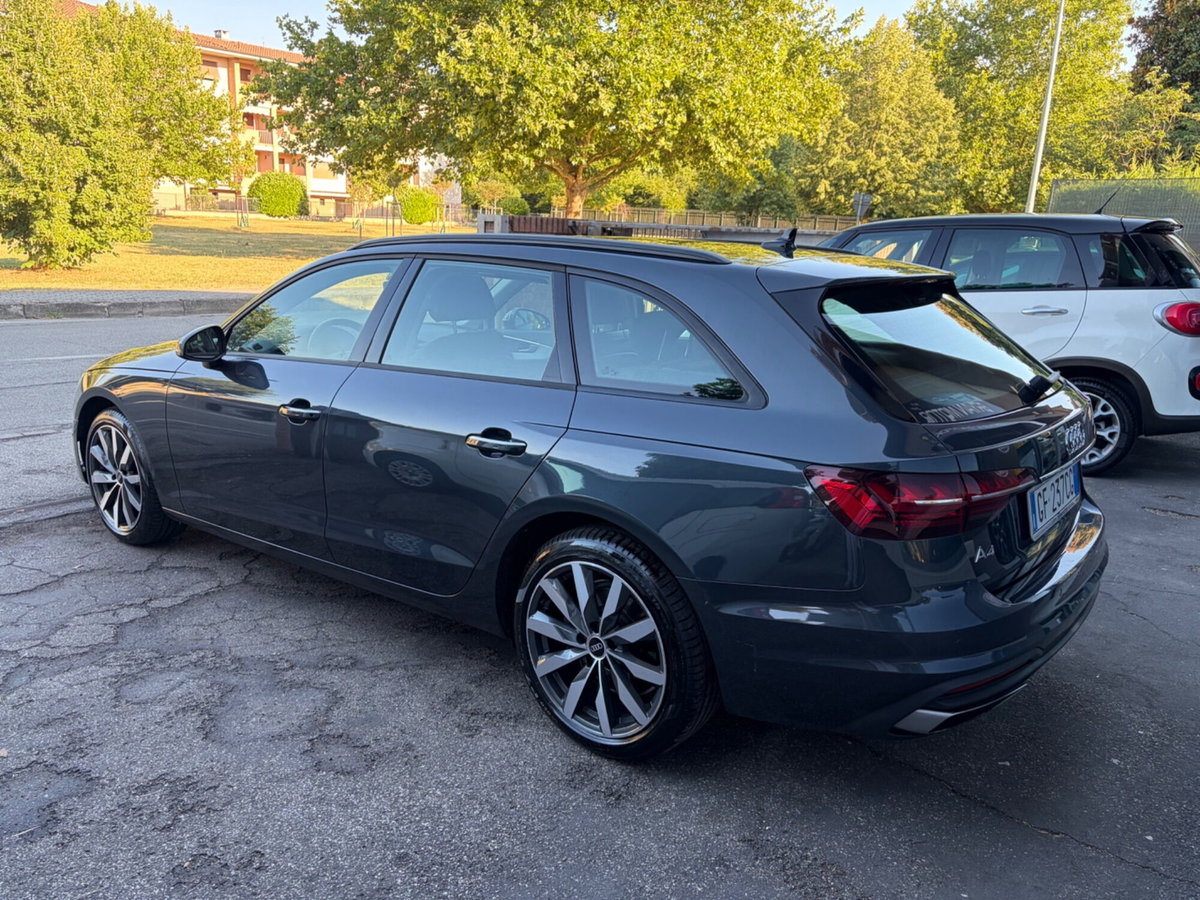 Audi A4 Avant 35 TDI/163 CV S tronic Business Advanced (5)