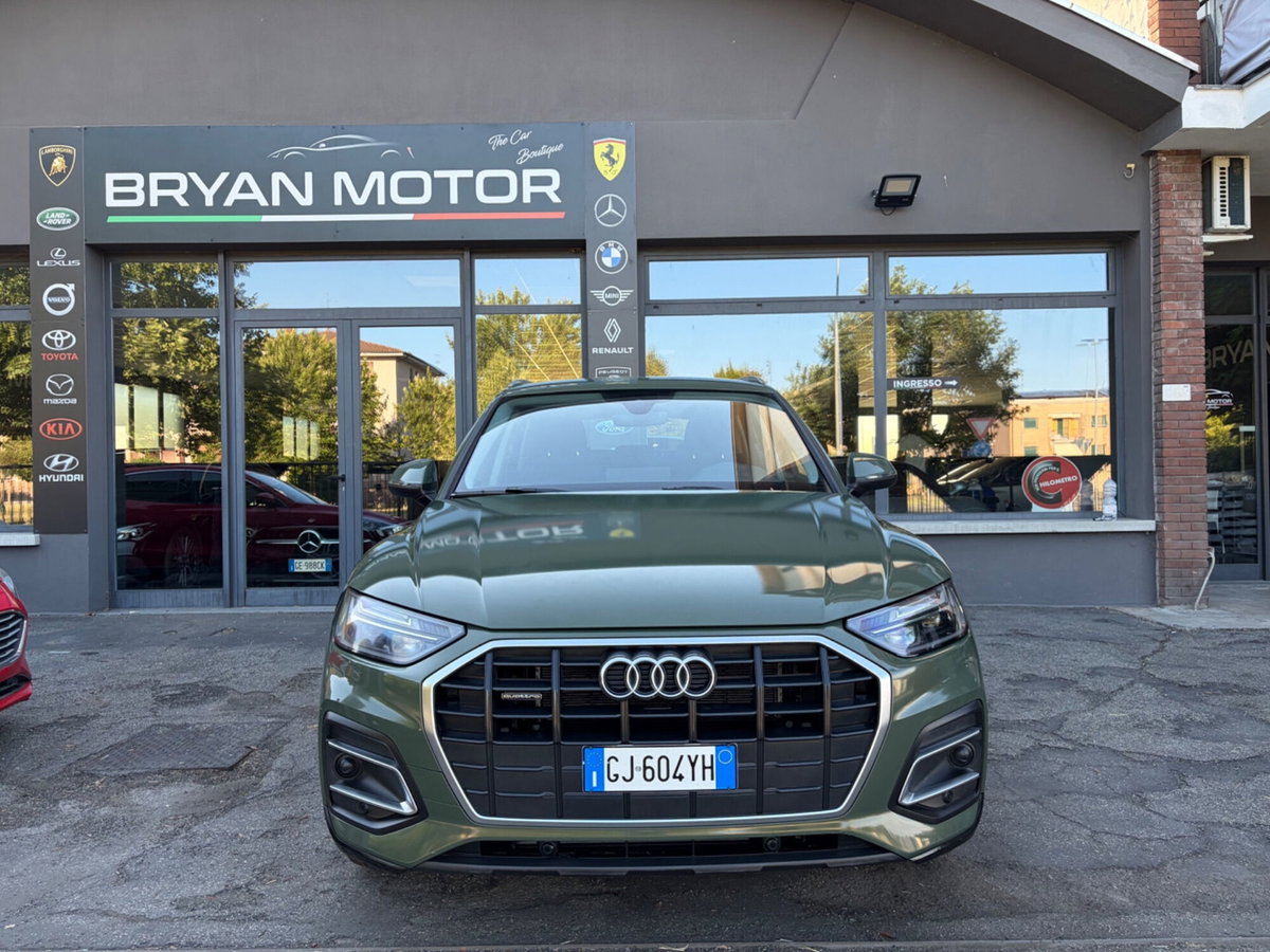 Audi Q5 45 2.0 tfsi mhev 12V S line quattro s-tronic (2)