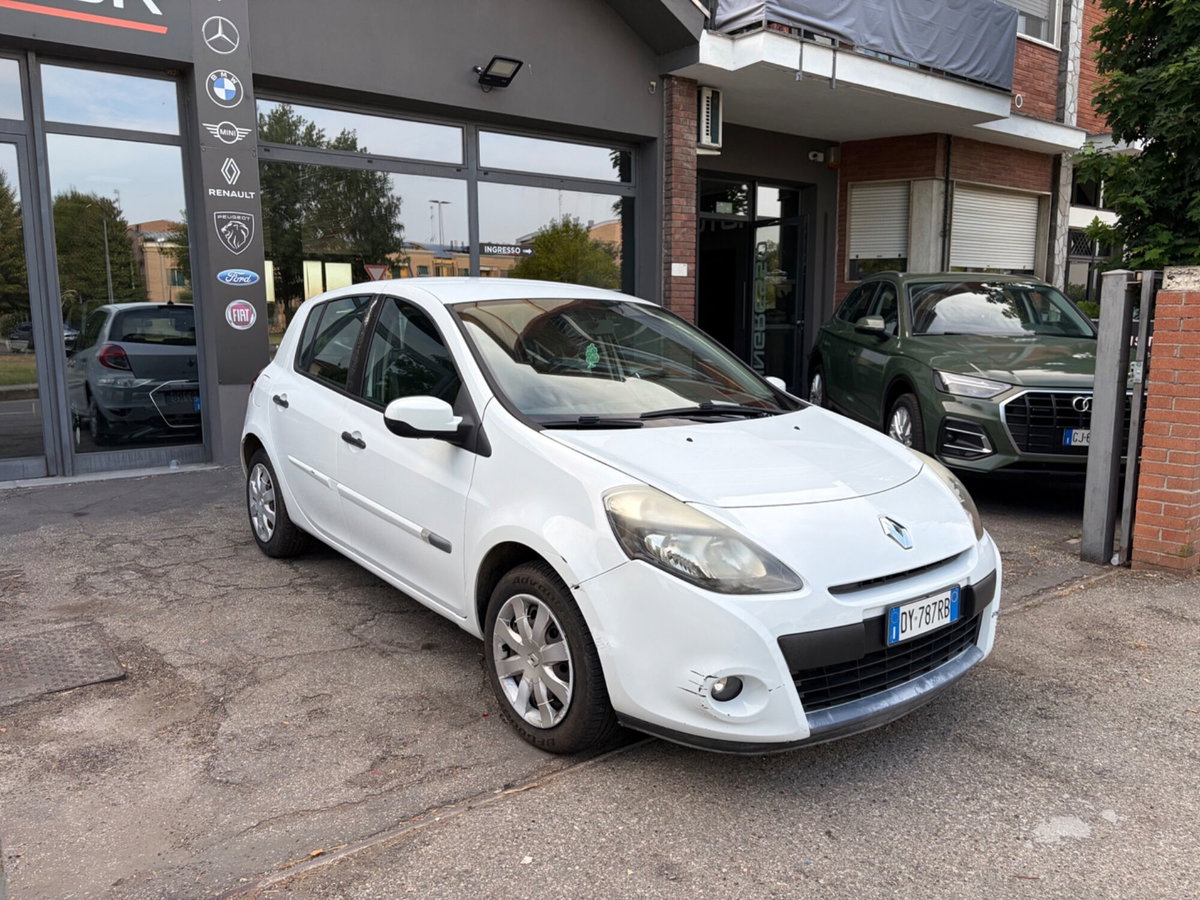 Renault Clio 1.2 16V 5 porte GPL Dynamique (3)