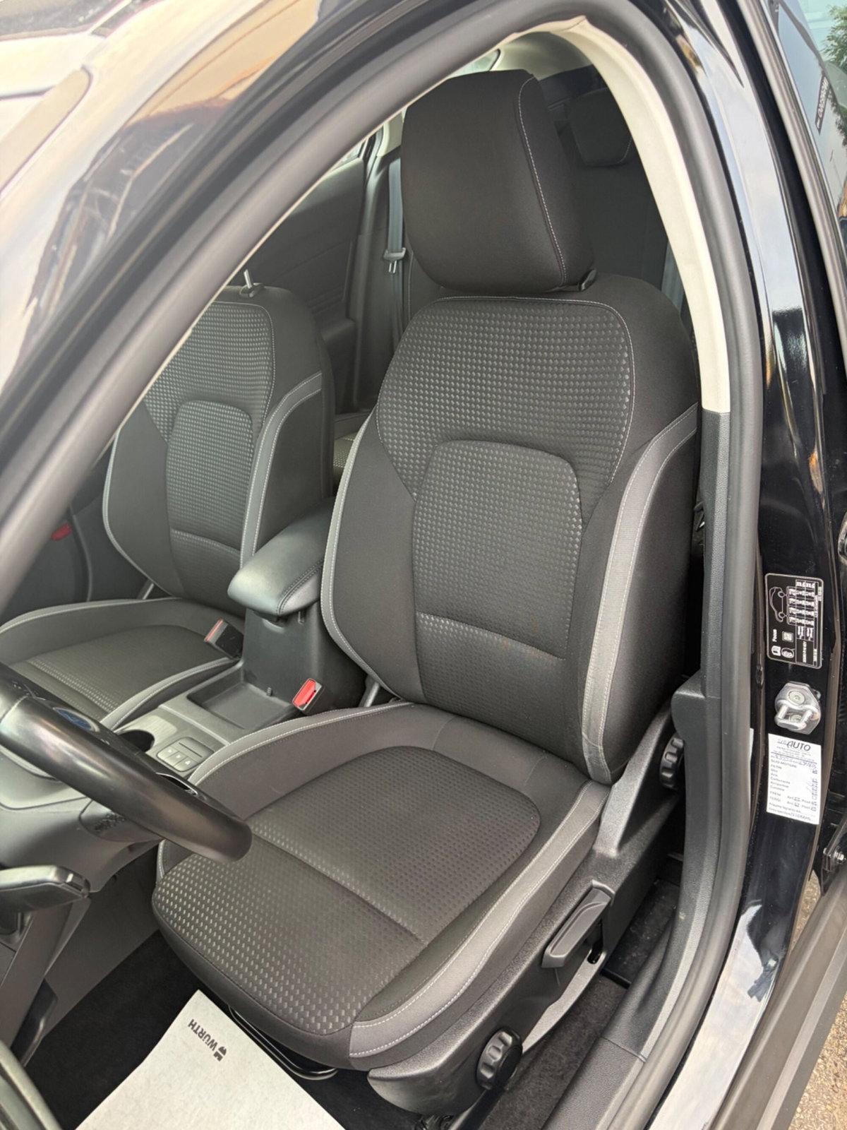 Ford Focus Station Wagon 1.5 EcoBlue 120 CV automatico SW Business (14)