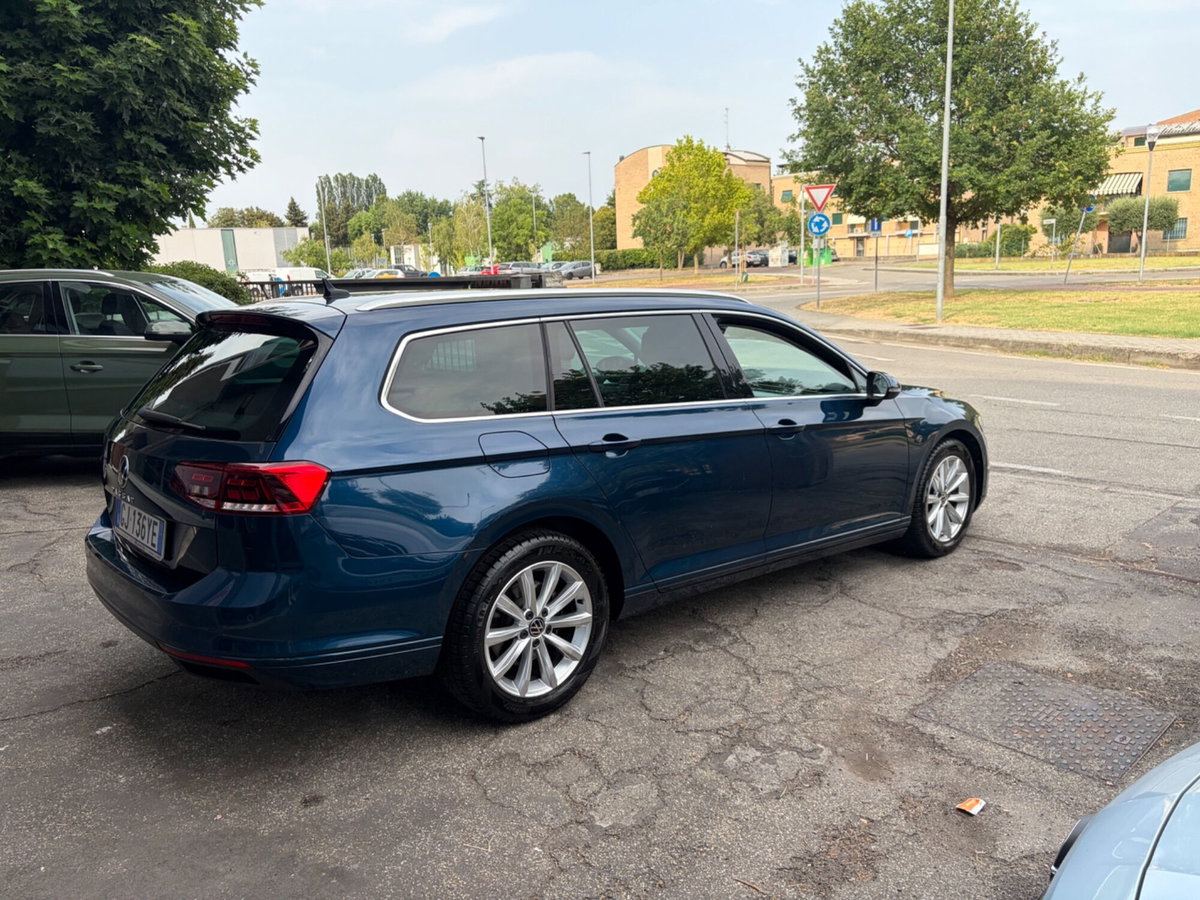 Volkswagen Passat Variant 2.0 TDI SCR EVO DSG Business (4)