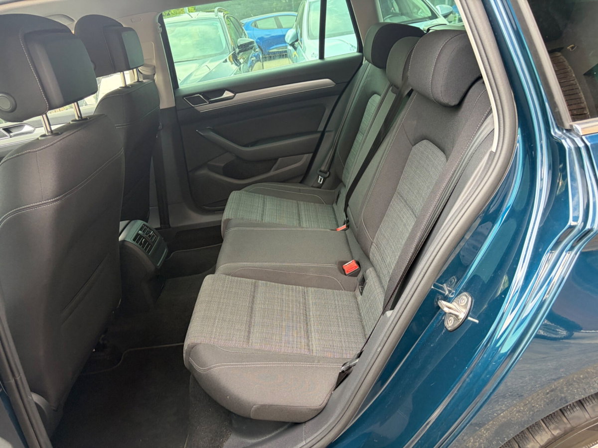 Volkswagen Passat Variant 2.0 TDI SCR EVO DSG Business (7)