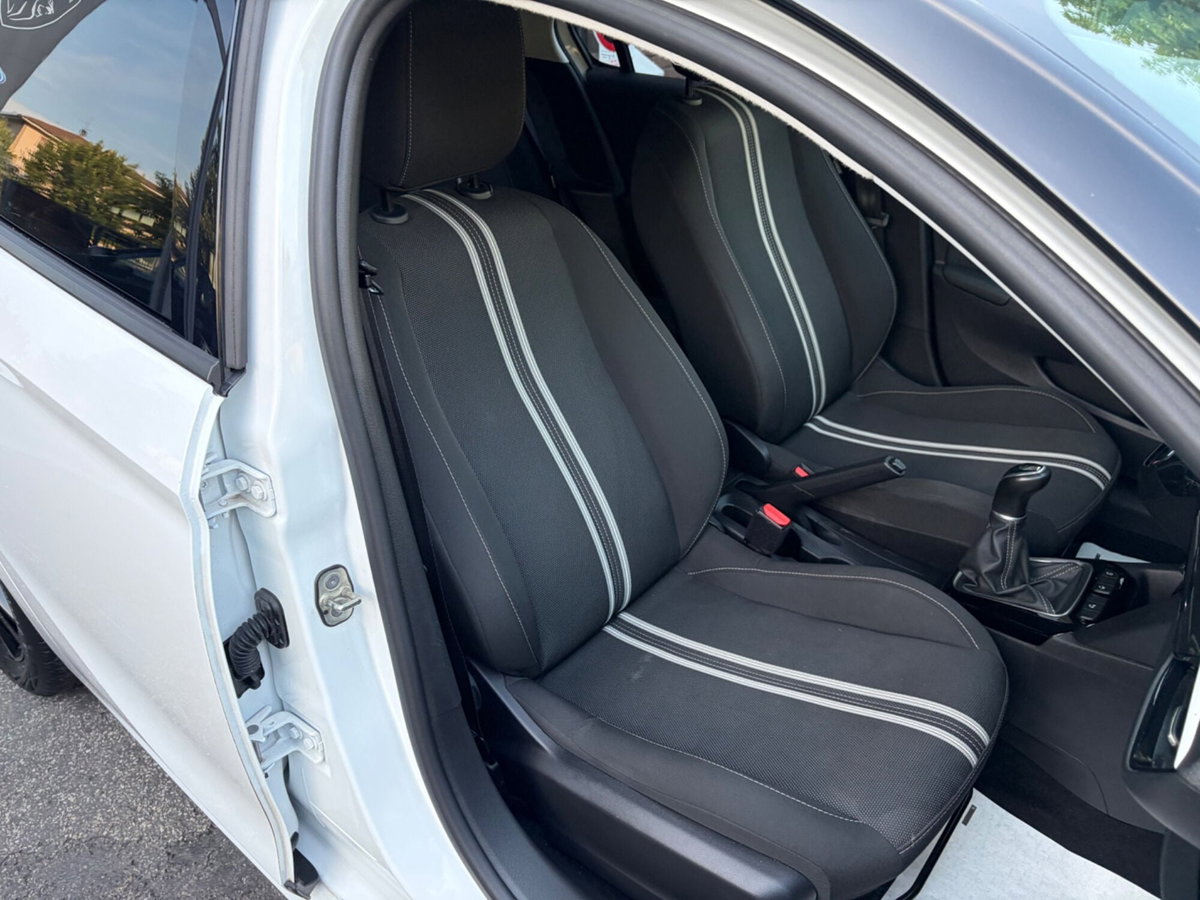 Opel Corsa 1.2 Design & Tech (10)