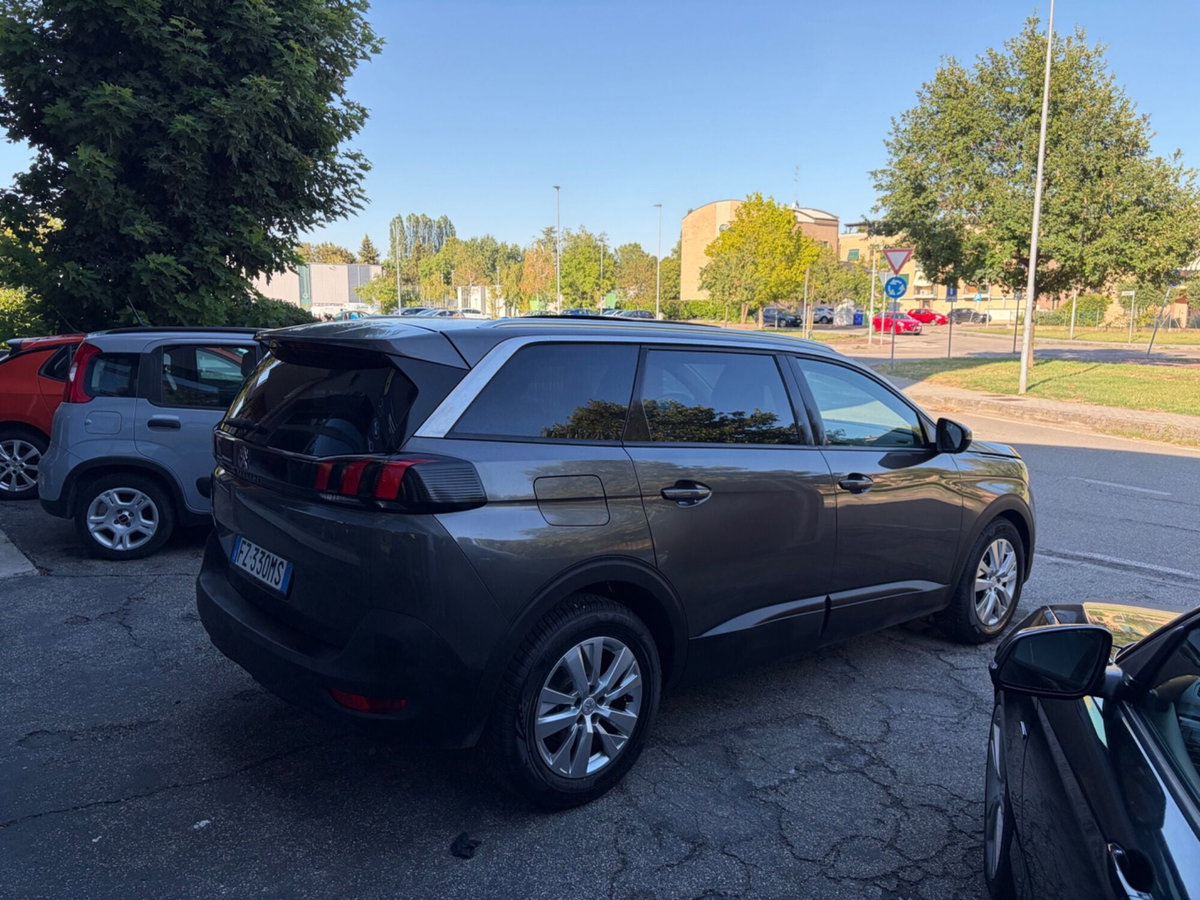 Peugeot 5008 BlueHDi 130 S&S Allure (5)