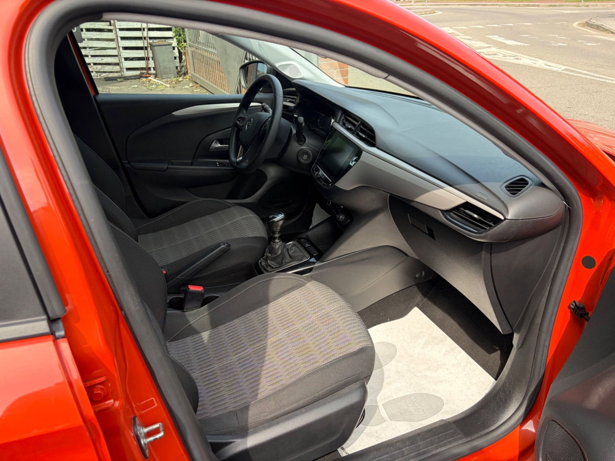 Opel Corsa 1.5 D 100 CV Edition (11)
