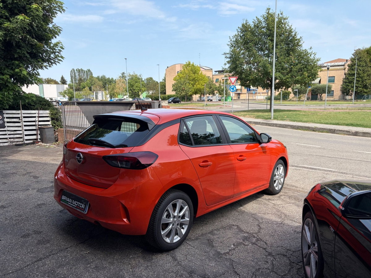 Opel Corsa 1.5 D 100 CV Edition (4)