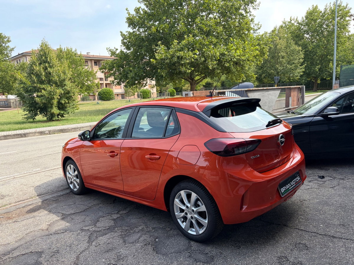 Opel Corsa 1.5 D 100 CV Edition (5)