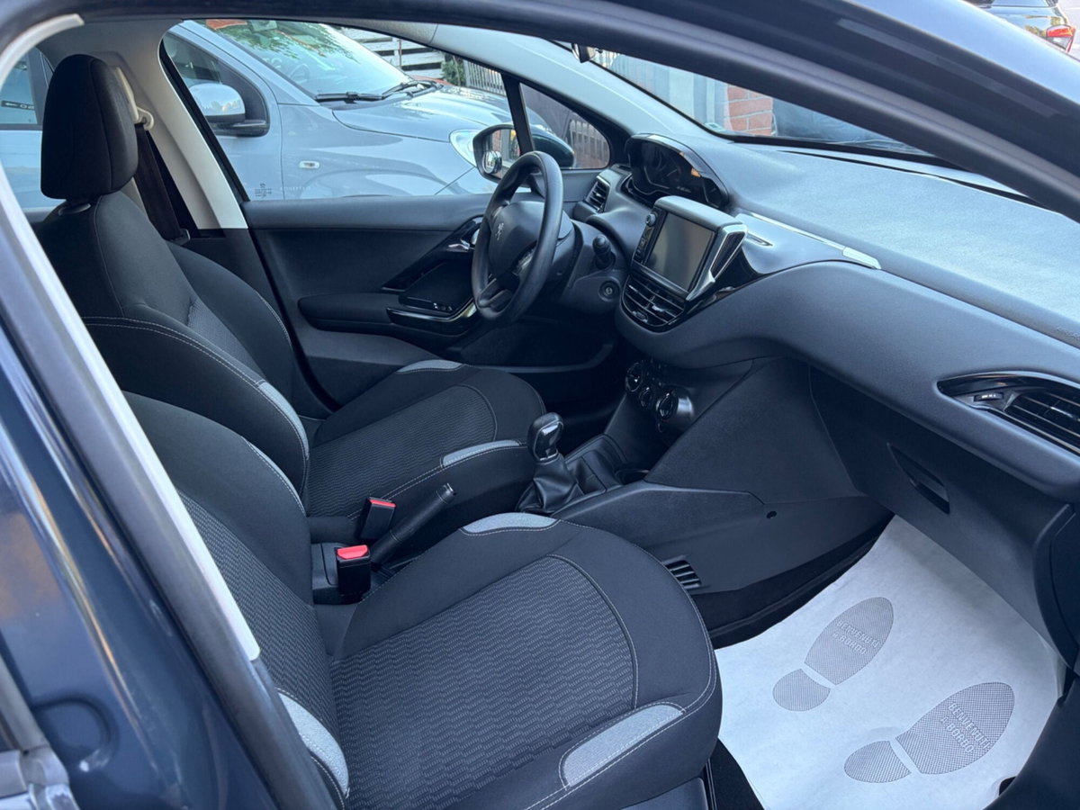 Peugeot 208 68 5 porte Access (11)