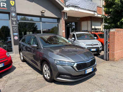 Skoda Octavia Station Wagon 2.0 TDI EVO SCR 150 CV DSG 4x4 Wagon Executive (3)