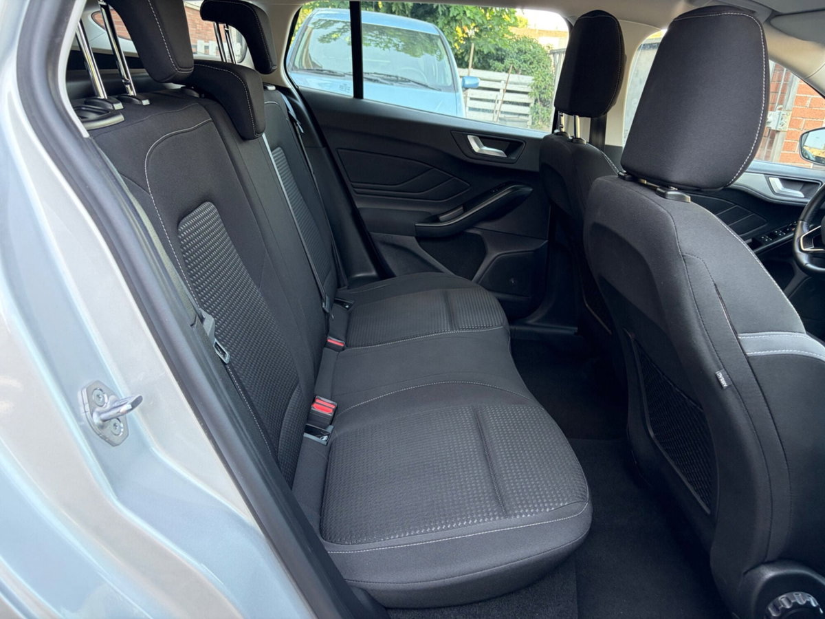 Ford Focus Station Wagon 1.5 EcoBlue 120 CV automatico SW Business (10)