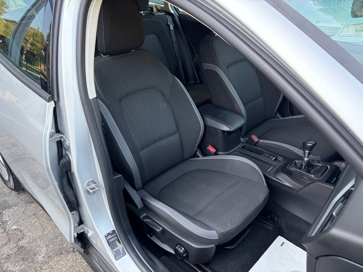 Ford Focus Station Wagon 1.5 EcoBlue 120 CV automatico SW Business (12)