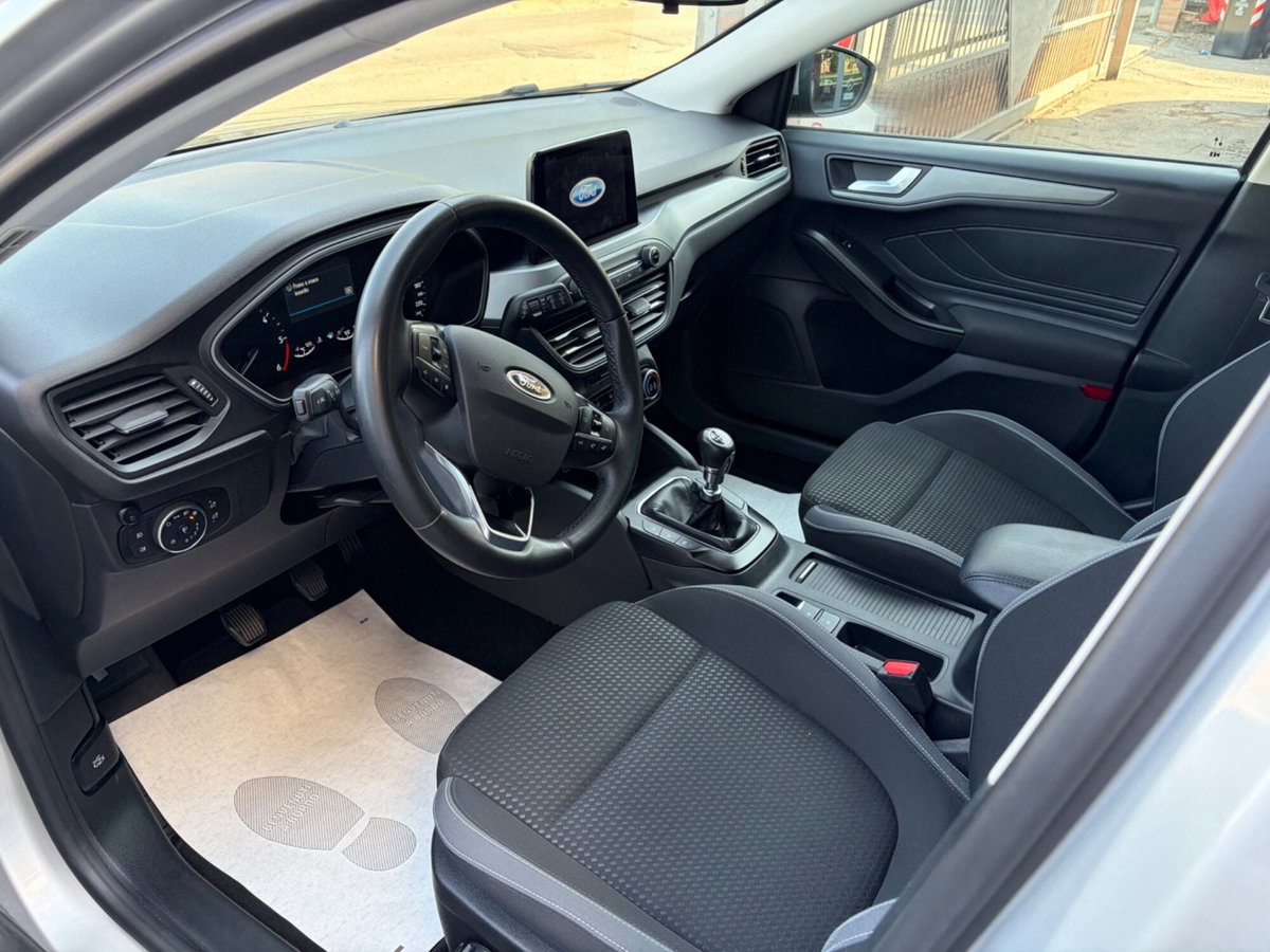 Ford Focus Station Wagon 1.5 EcoBlue 120 CV automatico SW Business (8)