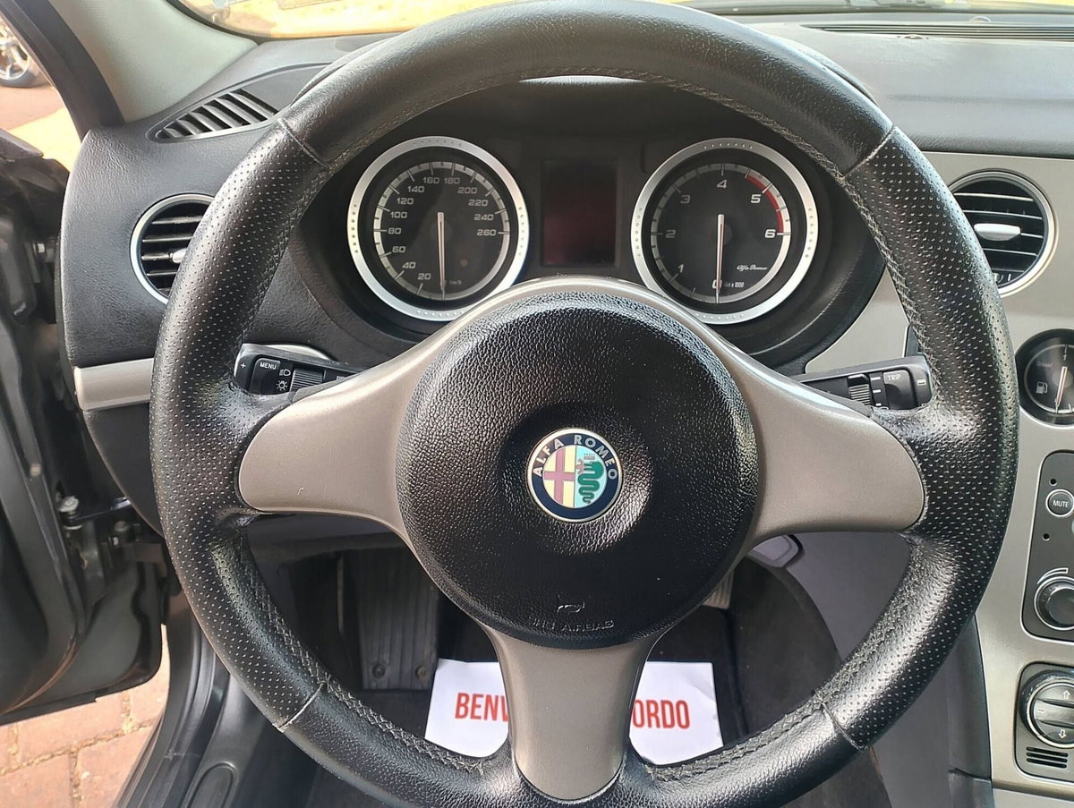 Alfa Romeo 159 1.9 JTDm 150CV Progression (13)