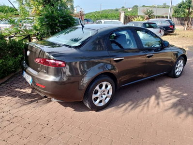 Alfa Romeo 159 1.9 JTDm 150CV Progression (6)