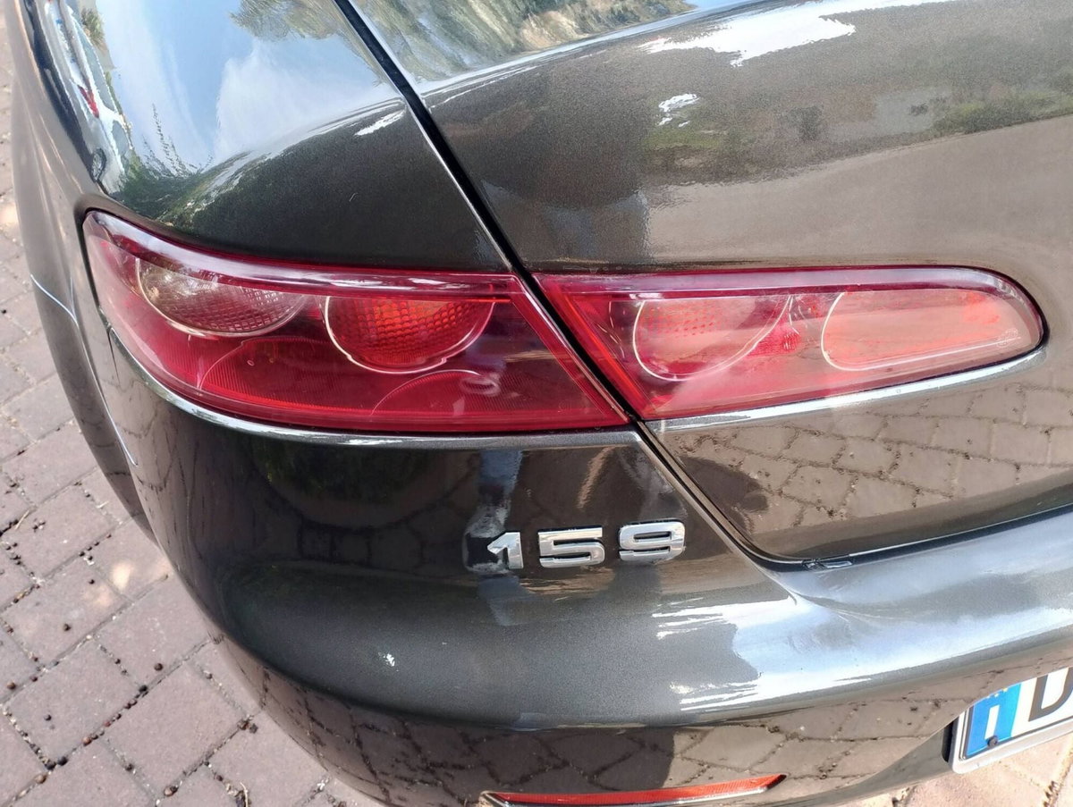 Alfa Romeo 159 1.9 JTDm 150CV Progression (8)