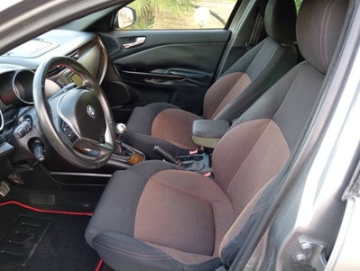 Alfa Romeo Giulietta 2.0 JTDm Exclusive 150cv E5+ (17)