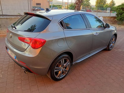 Alfa Romeo Giulietta 2.0 JTDm Exclusive 150cv E5+ (4)