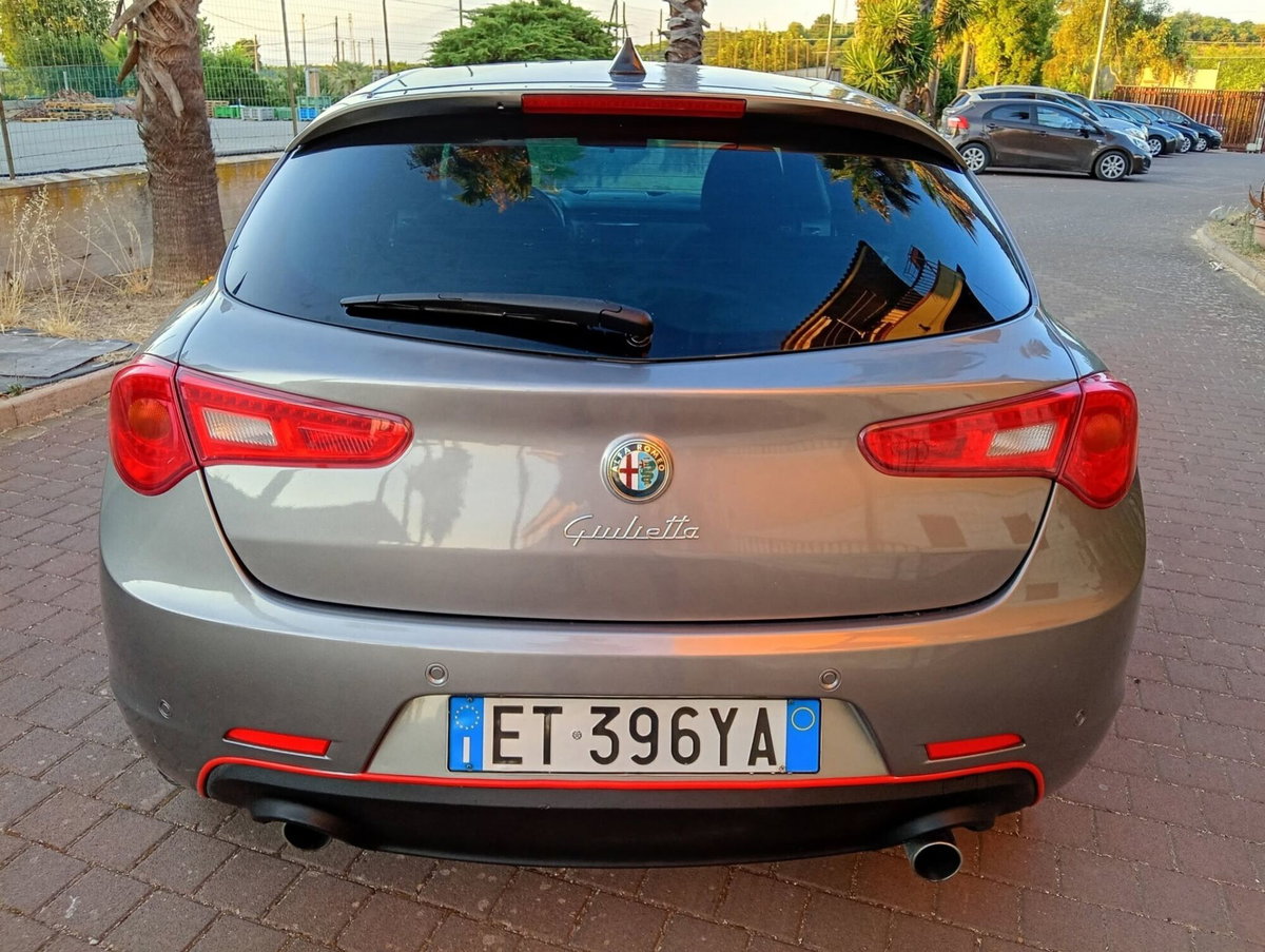 Alfa Romeo Giulietta 2.0 JTDm Exclusive 150cv E5+ (6)