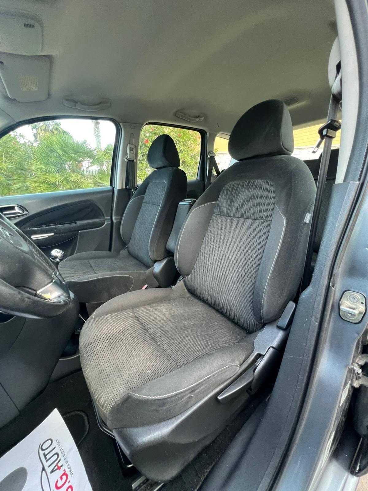 Citroen C3 Picasso 1.6 HDi 90 Exclusive Theatre (14)