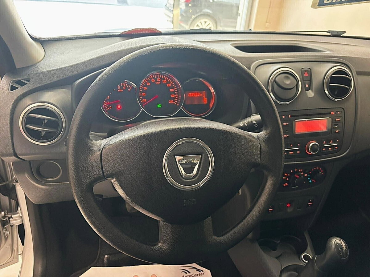 Dacia Sandero 1.5 dCi 8V 75CV Extra (18)