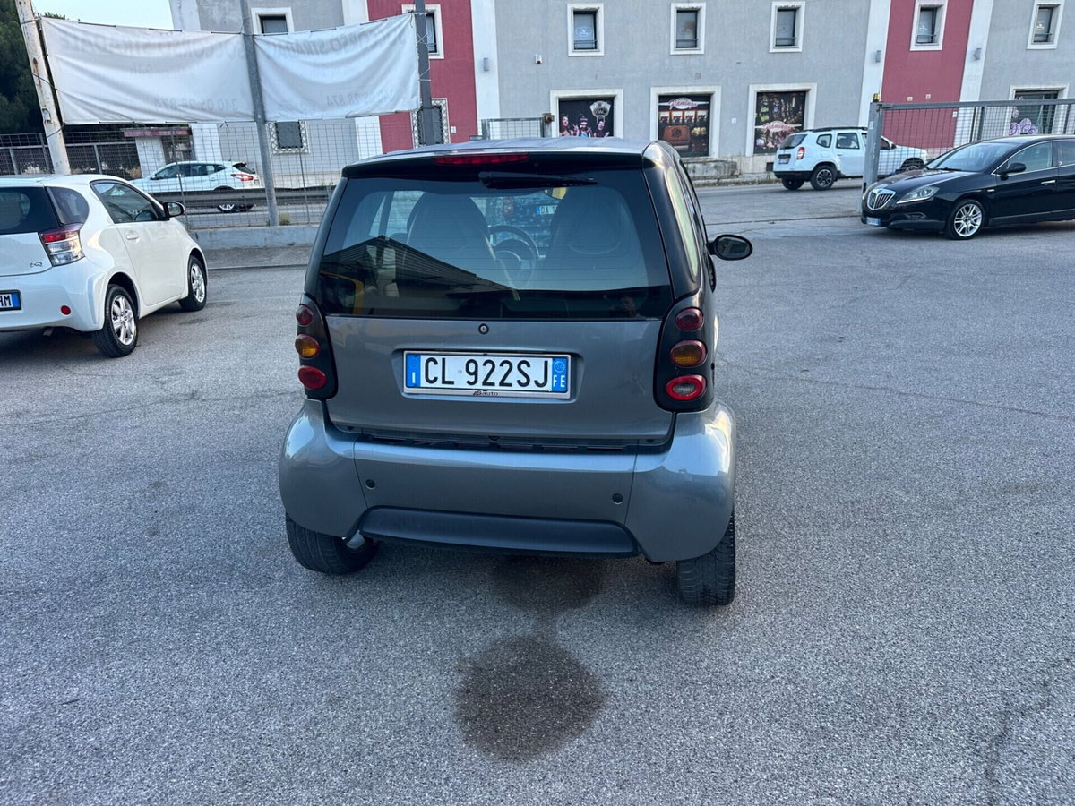 smart Fortwo 800 coupé pure cdi (5)