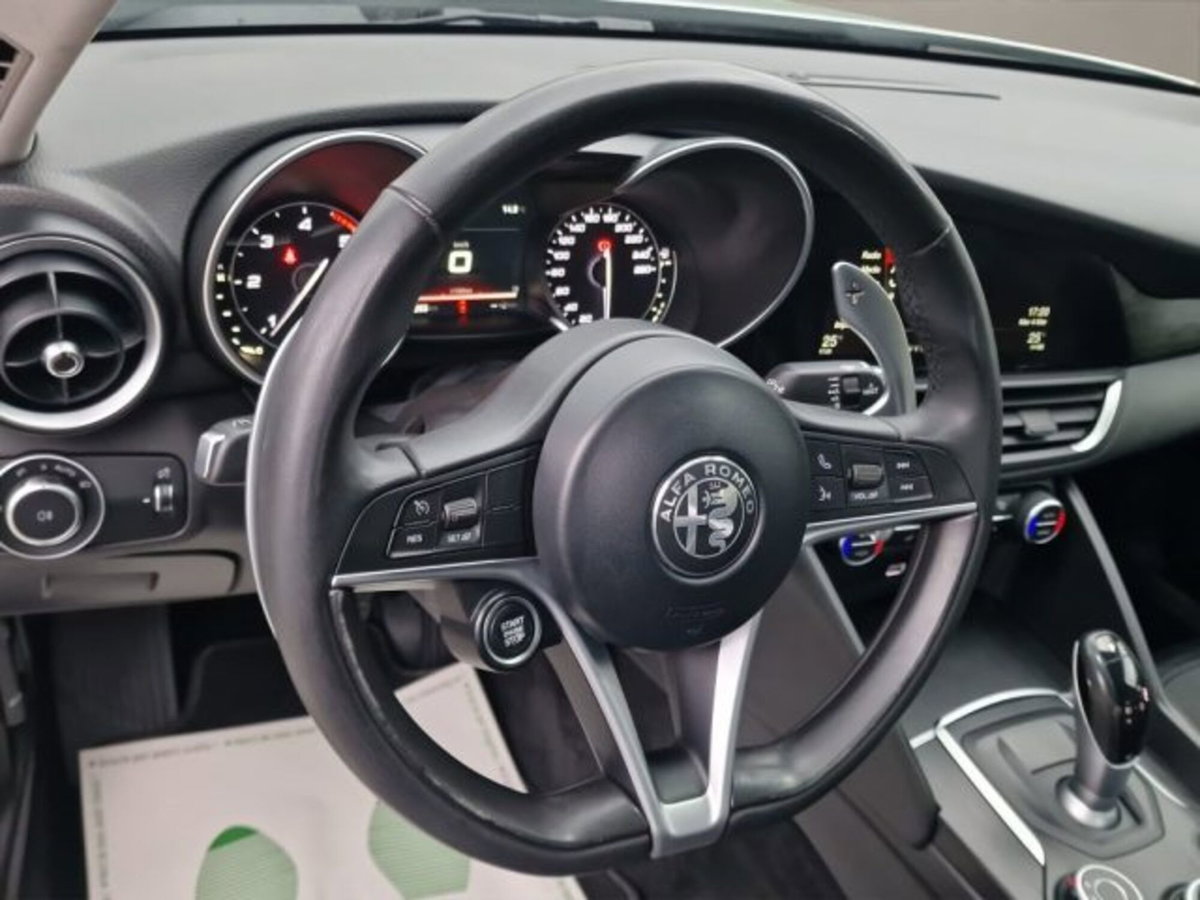 Alfa Romeo Giulia 2.2 Turbodiesel 180 CV AT8 Super (10)