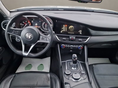 Alfa Romeo Giulia 2.2 Turbodiesel 180 CV AT8 Super (14)