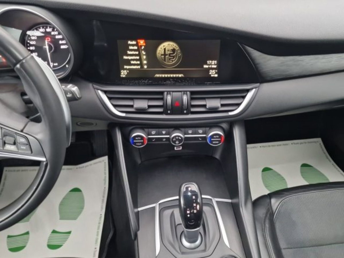 Alfa Romeo Giulia 2.2 Turbodiesel 180 CV AT8 Super (15)
