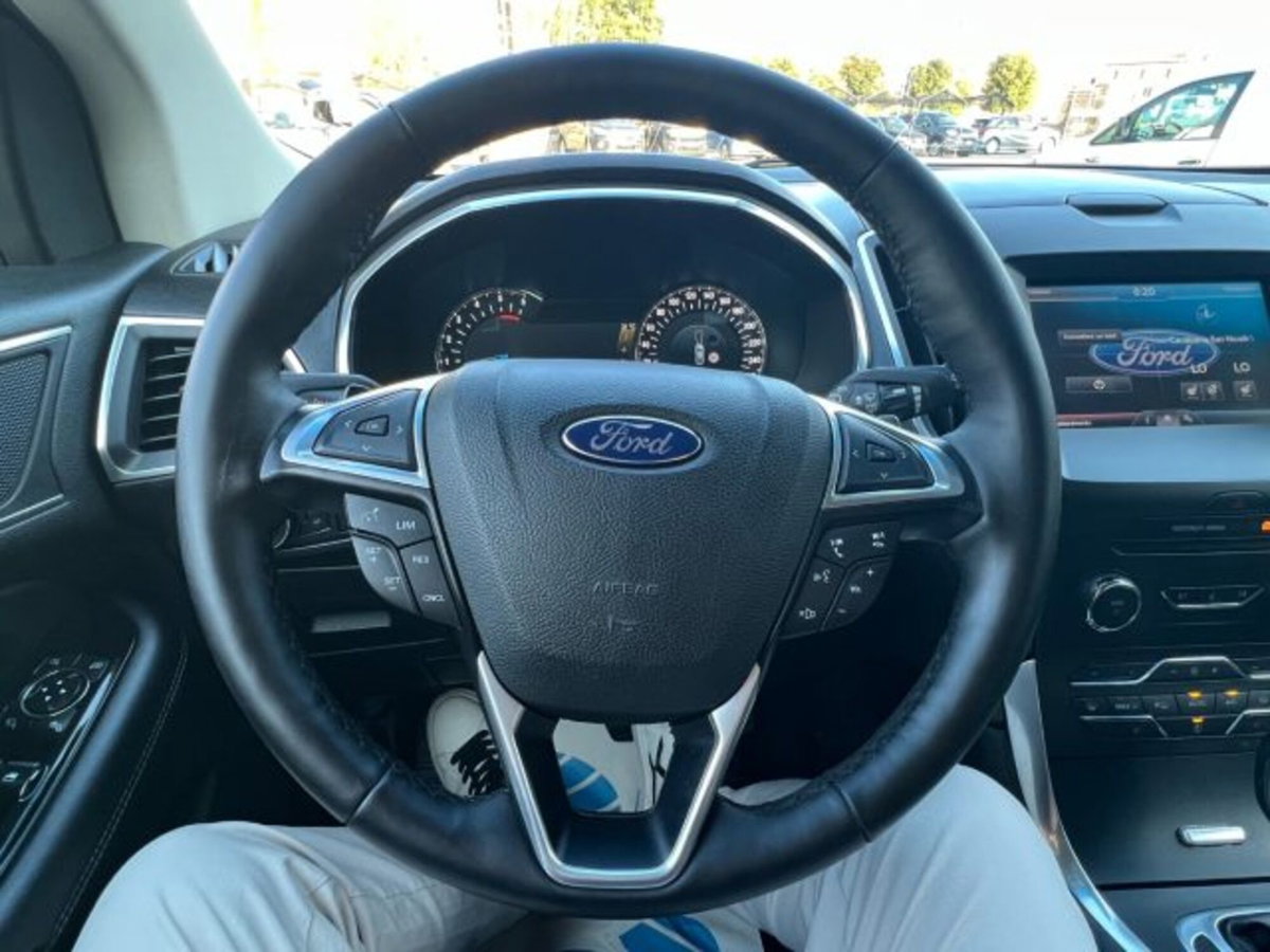 Ford Edge 2.0 TDCI 210 CV AWD Start&Stop Powershift Titanium (19)