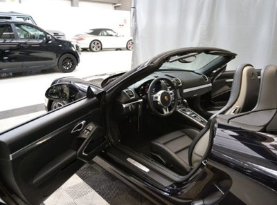 Porsche Boxster 2.7 (2)