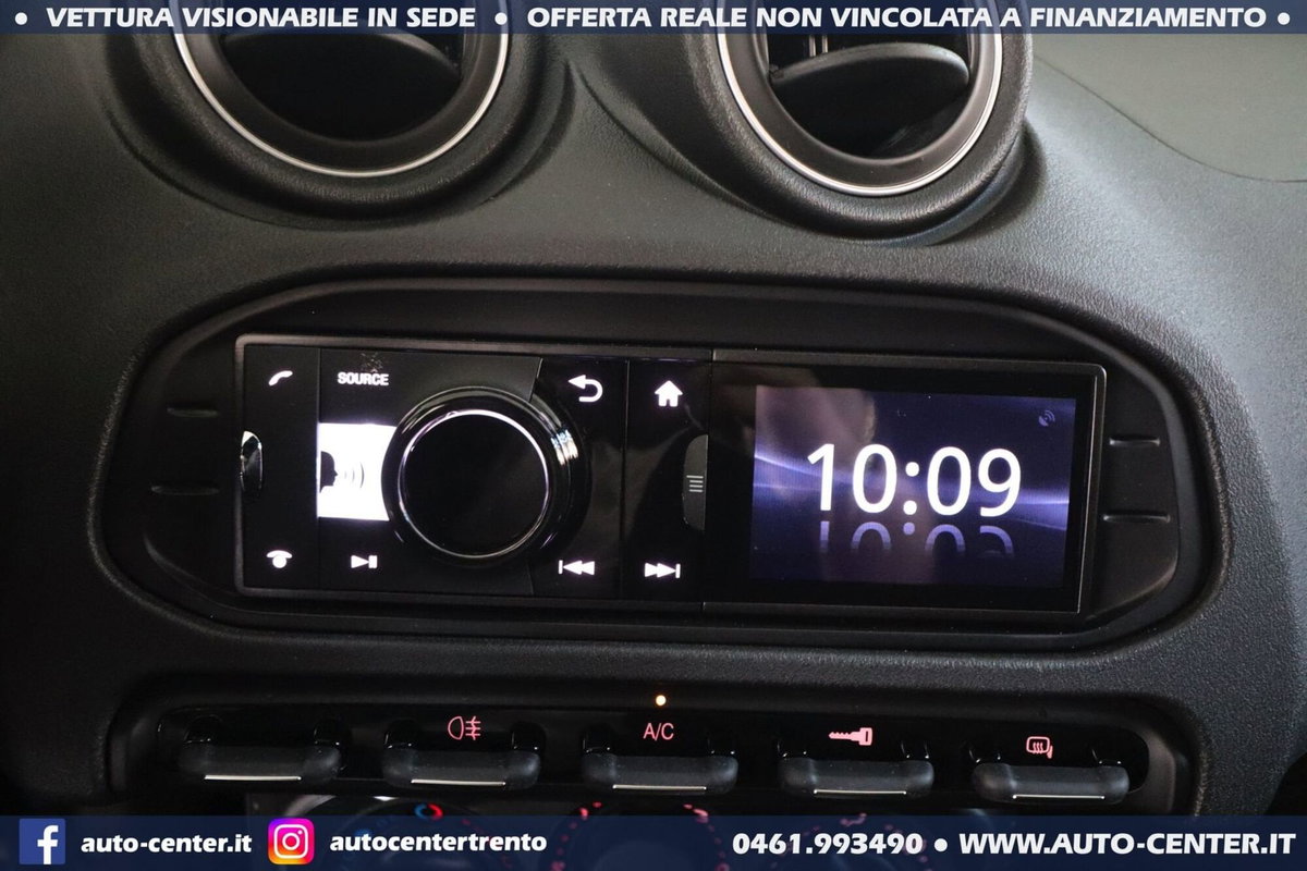 Alfa Romeo 4C Coupé 4C 1750 TBi (14)