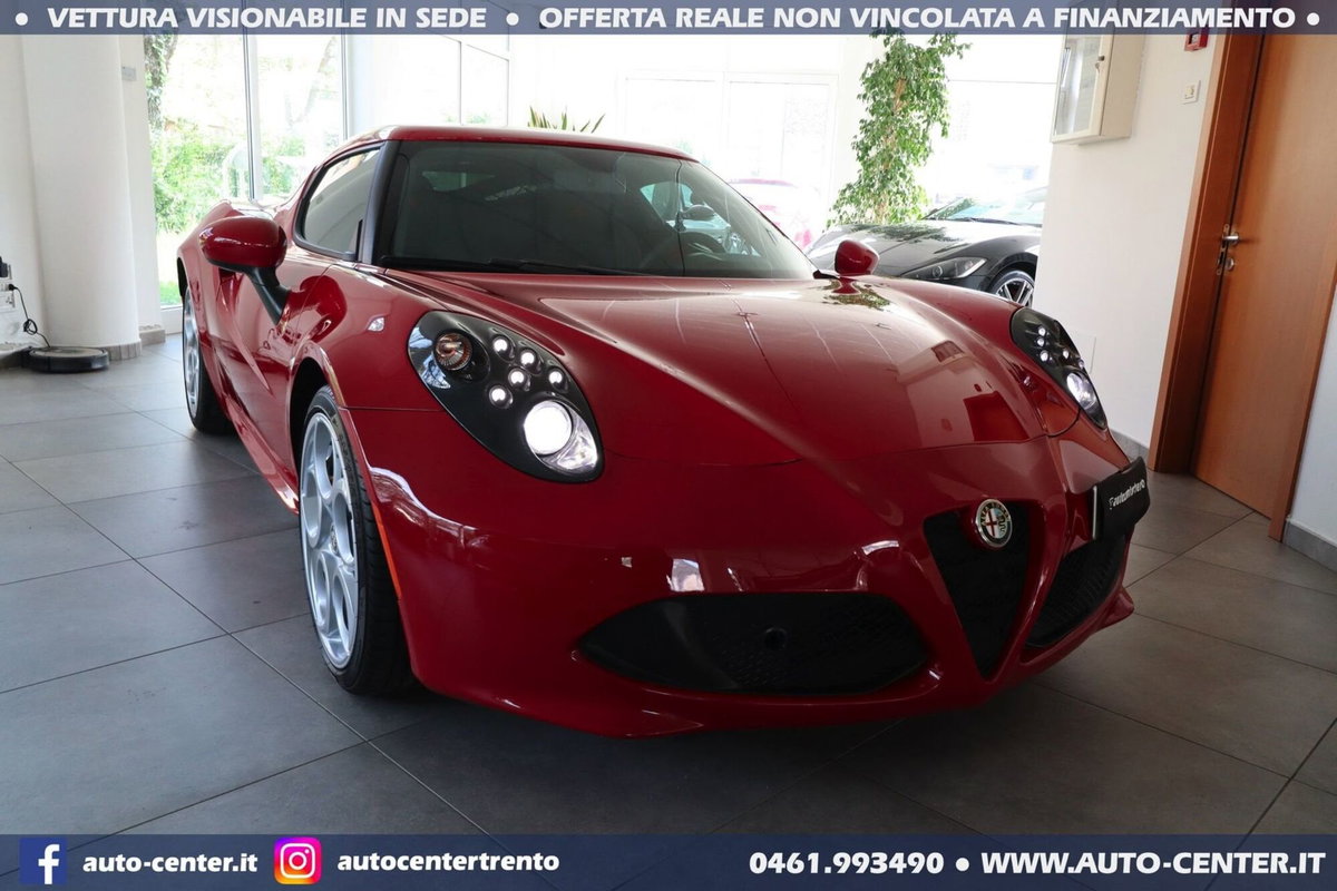 Alfa Romeo 4C Coupé 4C 1750 TBi (2)