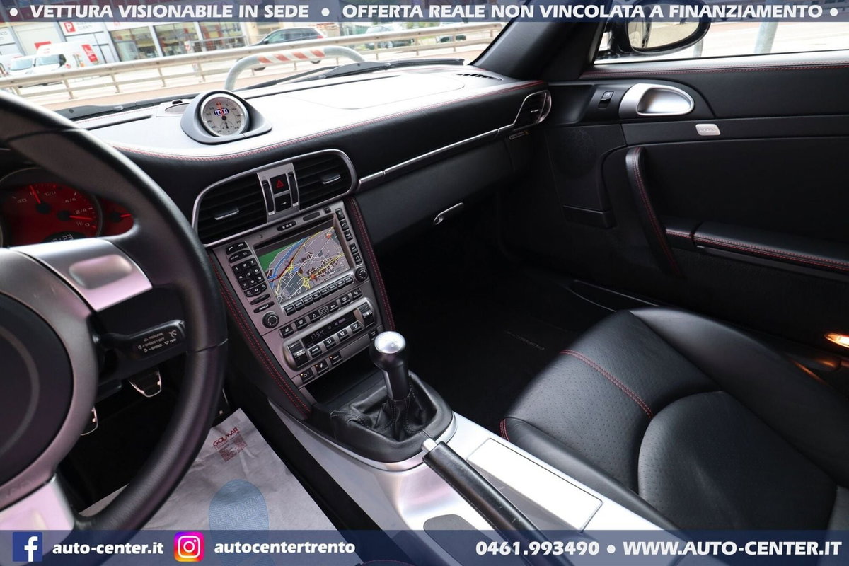 Porsche 911 Coupé Carrera 4S (15)
