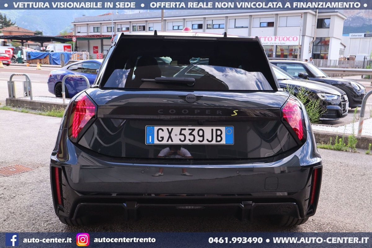 MINI Mini Cooper SE Electric (6)