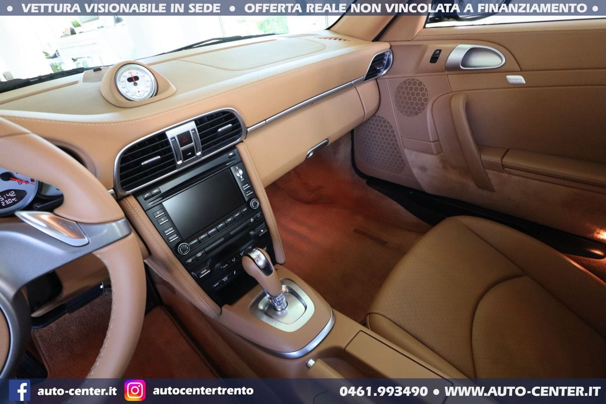 Porsche 911 Coupé Carrera 4S (12)