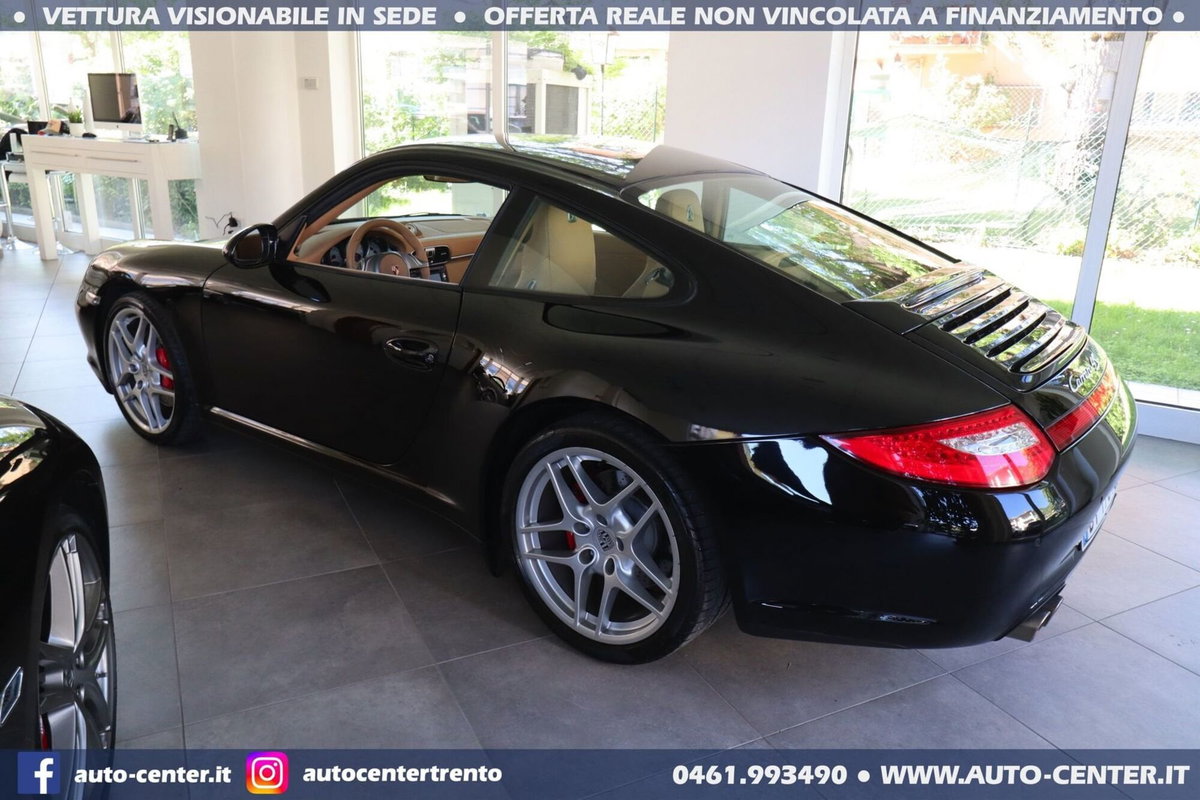 Porsche 911 Coupé Carrera 4S (5)