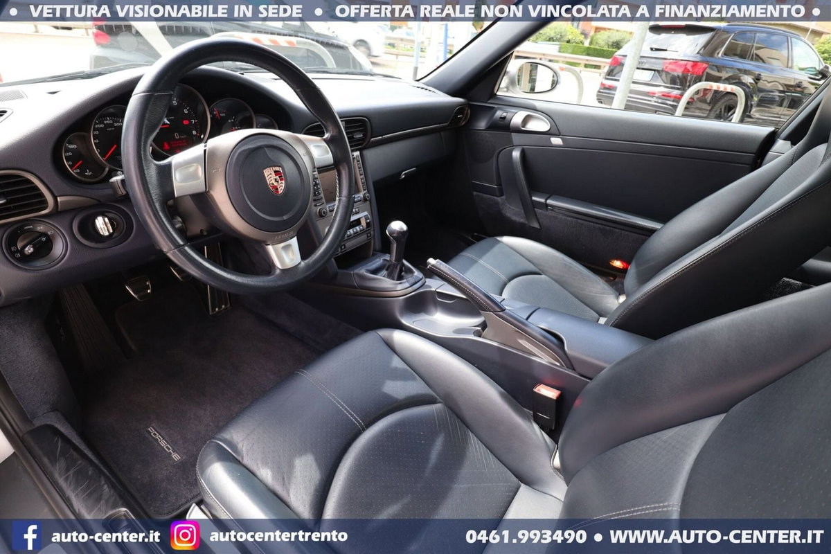 Porsche 911 Coupé Carrera 4 (10)
