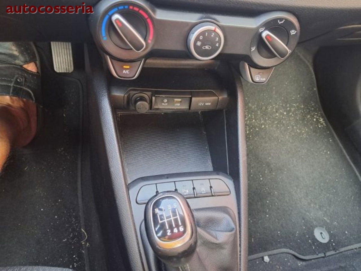 Kia Stonic 1.0 T-GDi GPL DCT Style (10)