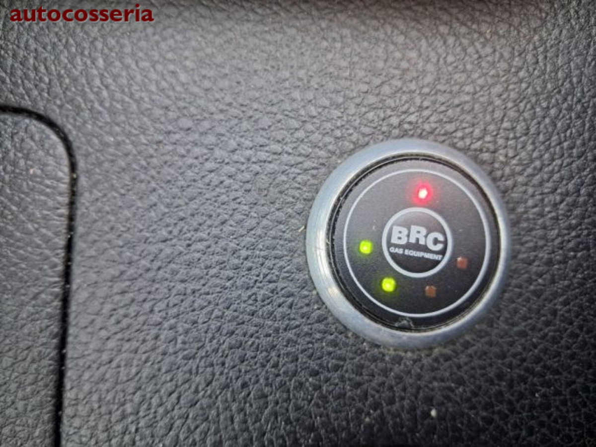 Kia Stonic 1.0 T-GDi GPL DCT Style (6)