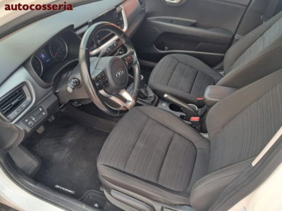Kia Stonic 1.0 T-GDi GPL DCT Style (8)