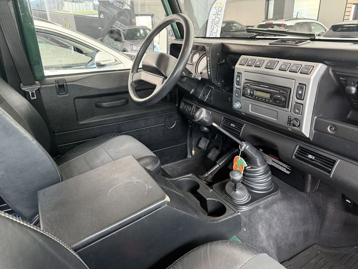 Land Rover Defender 110 2.5 Td5 cat CrewCab SE (11)